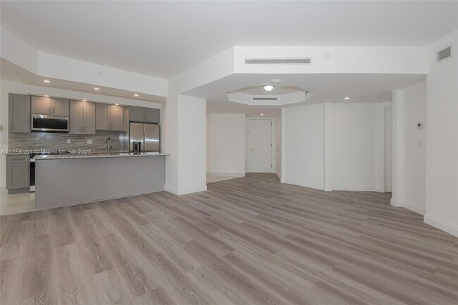 19500 Turnberry Way Unit 6E