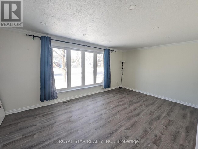 Photo - 44 Winchester Dr