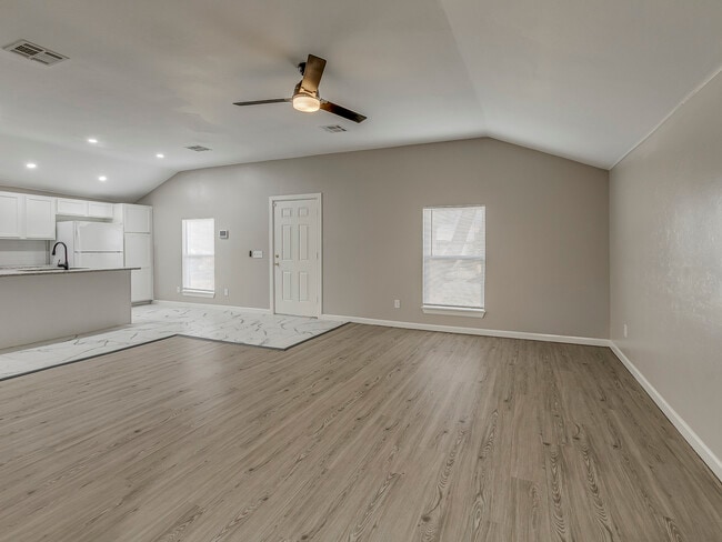 Photo - 1136 NW 99th St