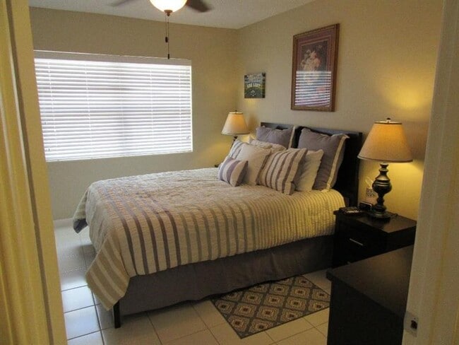 Photo - 10561 Greentrail Dr S