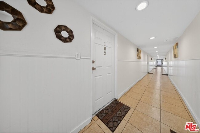 Photo - 11063 Cumpston St