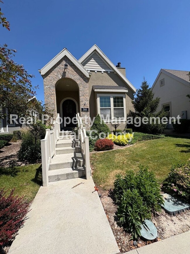 Building Photo - Cute 2 Bedroom 2 Bathroom home
