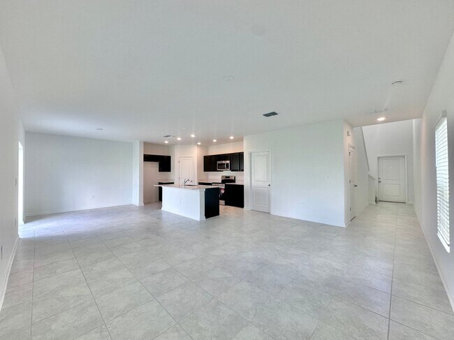 Photo - 256 Hayley St