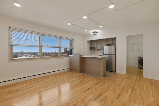5630 N Sheridan Rd Unit S1106