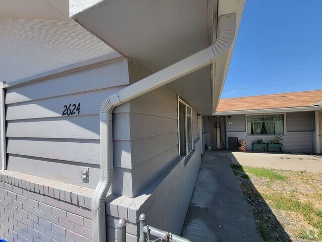 Building Photo - 2622/2624 W Clearwater Ave Unit 2624 W Clearwater Ave  A Rental