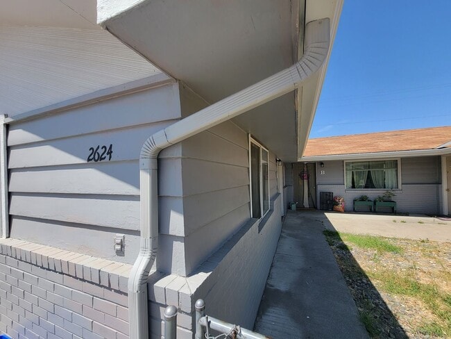 2622/2624 W Clearwater Ave - 2622/2624 W Clearwater Ave Apartment Unit 2624 W Clearwater Ave  A
