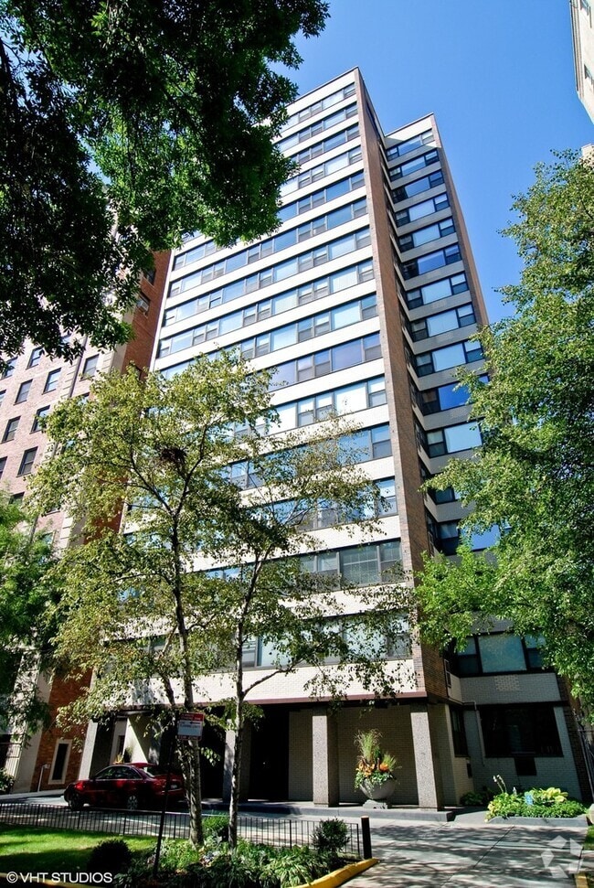 Building Photo - 1540 N State Pkwy Unit 11C Rental