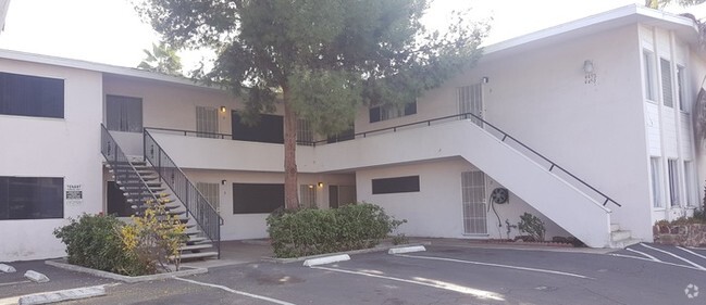 Building Photo - Spacious La Mesa 2BR/1BA unit ($500 off fi... Rental