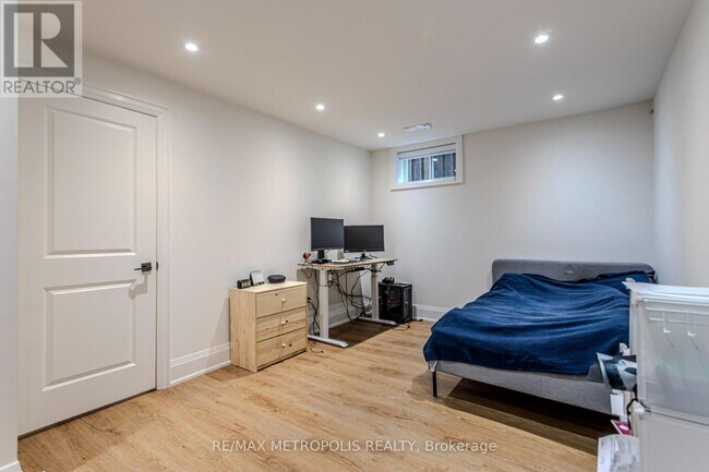 Photo - 79A Laburnham Ave