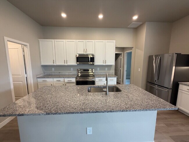 Photo - Wonderful 4/2 In Bell Farms!