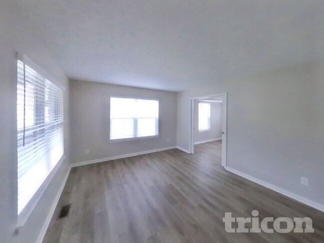 Photo - 8259 Ehlerbrook Rd