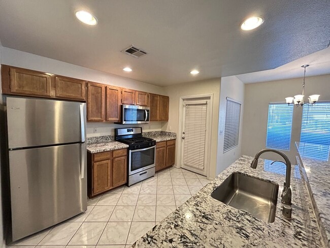 Photo - Free Rent for two weeks!