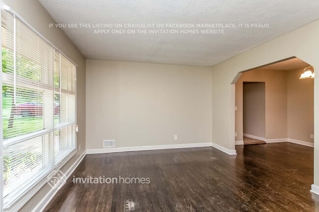 Photo - 2751 Flagstone Dr SE