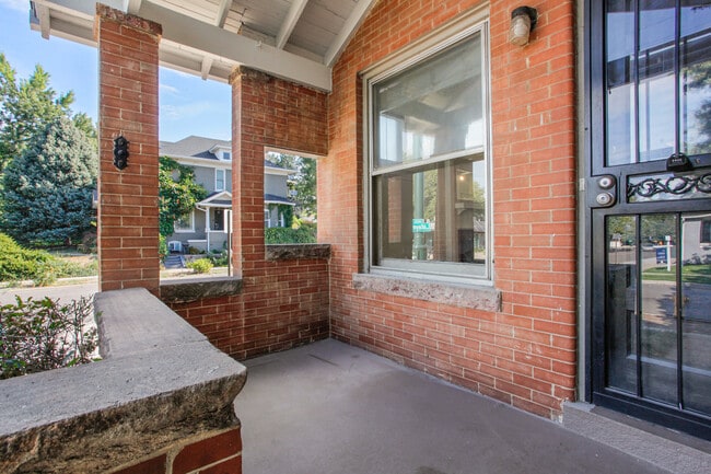 Photo - 596 N Lafayette St Unit #596