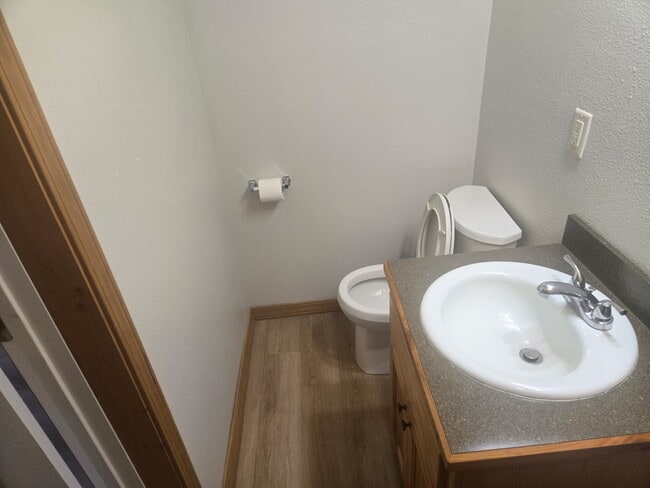1/2 bath - 1009 S 9th St Unit Apartment A