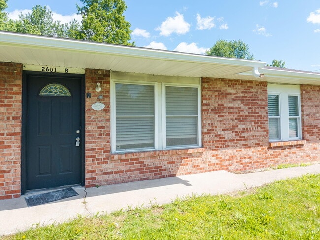 Photo - 2601 E Oakbrook Dr