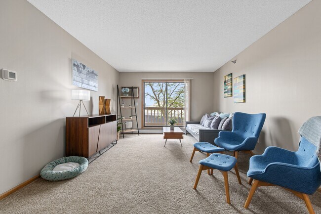 Photo - Woodridge on Second