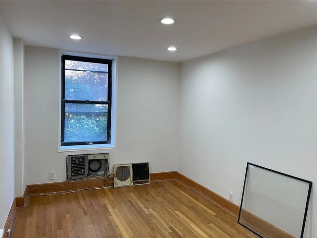 Photo - 35-20 Leverich St Unit 127