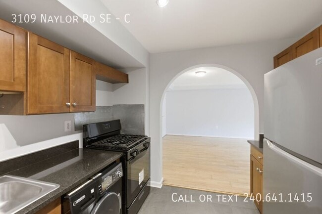 Building Photo - 3109 Naylor Rd SE
