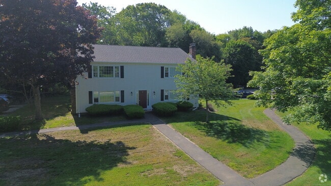 Building Photo - 174 Old Boston Post Rd Unit APT 10