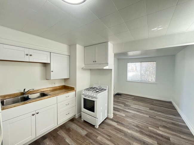 Building Photo - Morro Bay I Bedroom - Blocks to the Beach