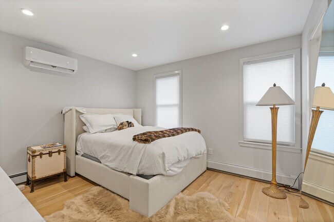 Dormitorio principal - 34 Purchase St Unidad 4