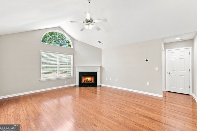 Photo - 3204 Village Ln