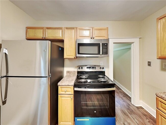 Photo - 2497 Lakewood Ave SW