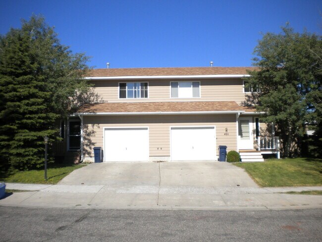 Photo - 403 Prairie Ave