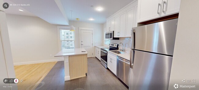 Building Photo - 208 Banks St Unit 3