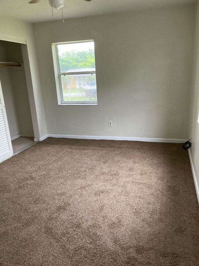 Photo - 2 Bed 2 Bath Home | Carport | Fenced Yard ...