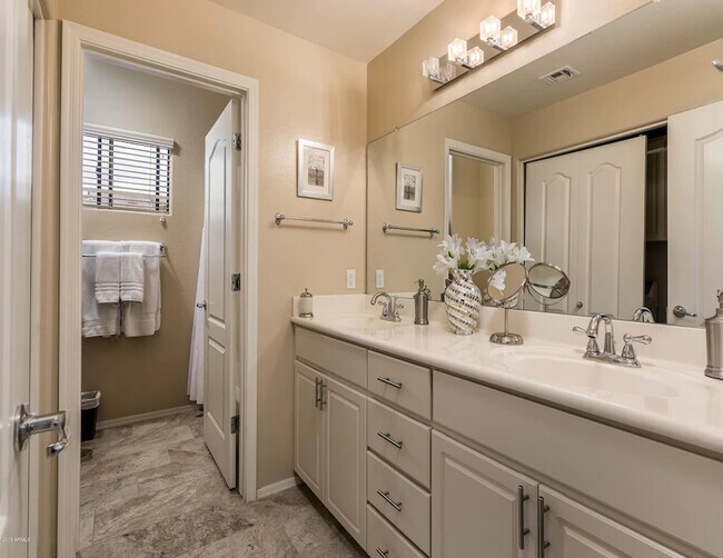 Photo - 705 W Queen Creek Rd Unidad 2134