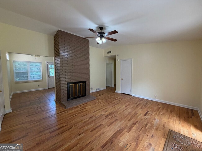Photo - 2720 Hollywood Dr