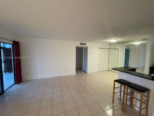 Photo - 809 NE 199th St Unit 105-7