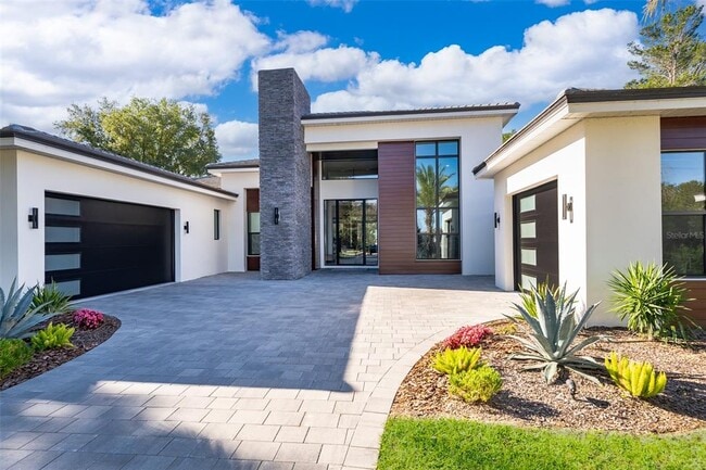 Photo - 15210 Pendio Dr