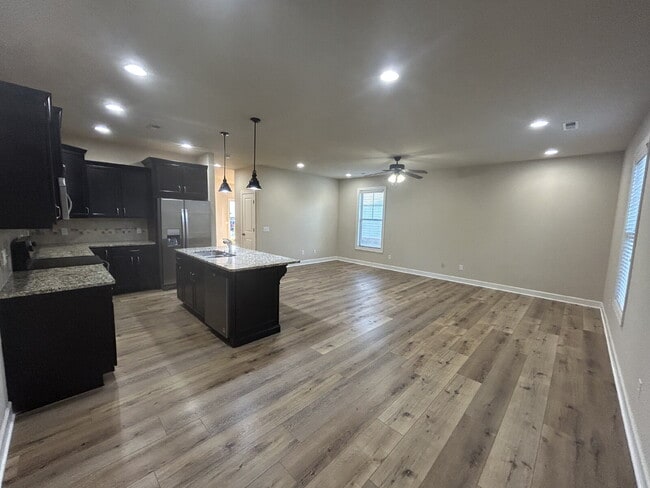 Photo - 3BD 2.5 BA TOWNHOME FOR RENT IN COOPER SQ