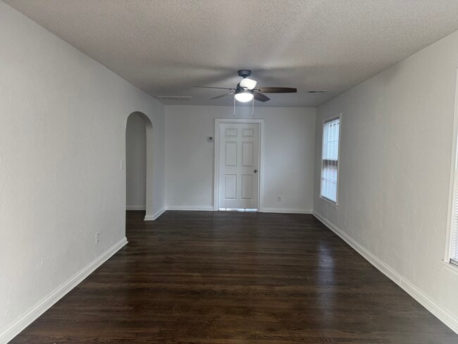 Photo - 417 SW 24th St