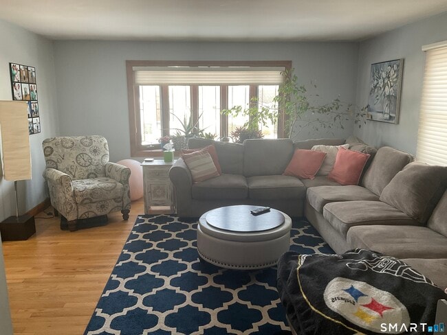 Photo - 83 D'Eramo Pl