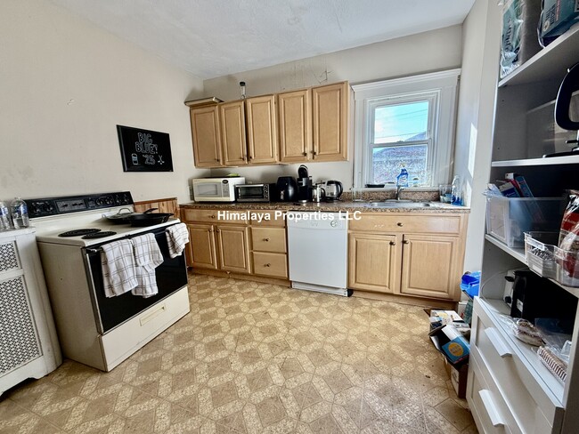 Photo - 112 College Ave Apartments Unit U1
