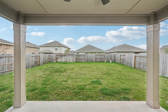 Photo - 1006 Whispering Winds Dr
