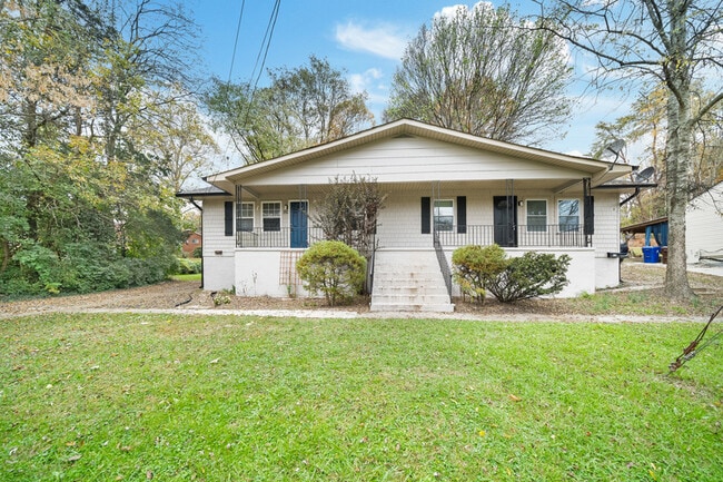 Photo - 150 Lawton Rd