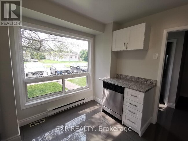 Photo - 5 - 550 SECOND STREET