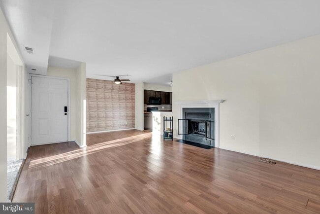 Building Photo - 154B Birchfield Ct Rental