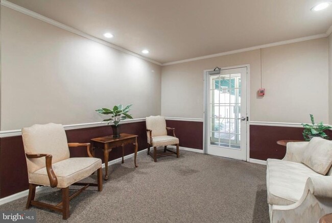 Photo - 383 Lakeside Rd Unit 104