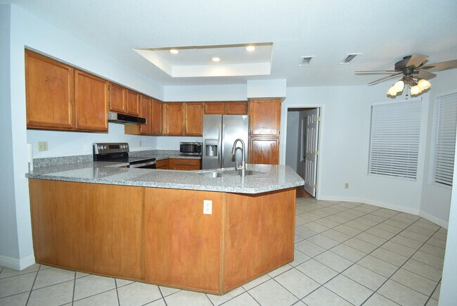 Photo - 2250 W Rockwell Dr