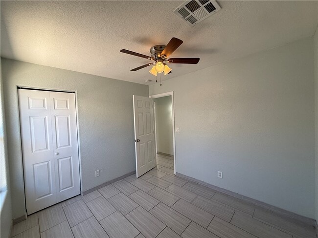Photo - 2014 Gates Ave