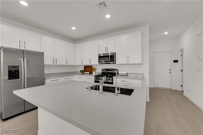 Building Photo - 334 Laurel Peak Dr Rental