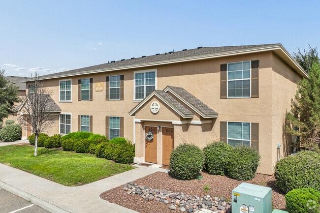 The Cottages at Edgemere