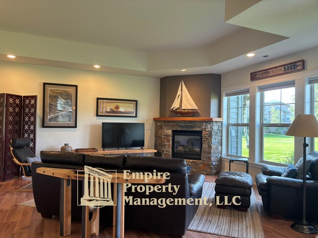 Photo - 502 Guthrie Place