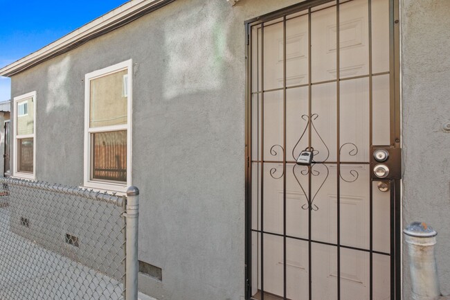 Photo - 3569 Mulford Ave Unit D